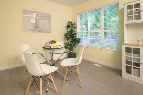 14 241 PARKSIDE DRIVE image #4