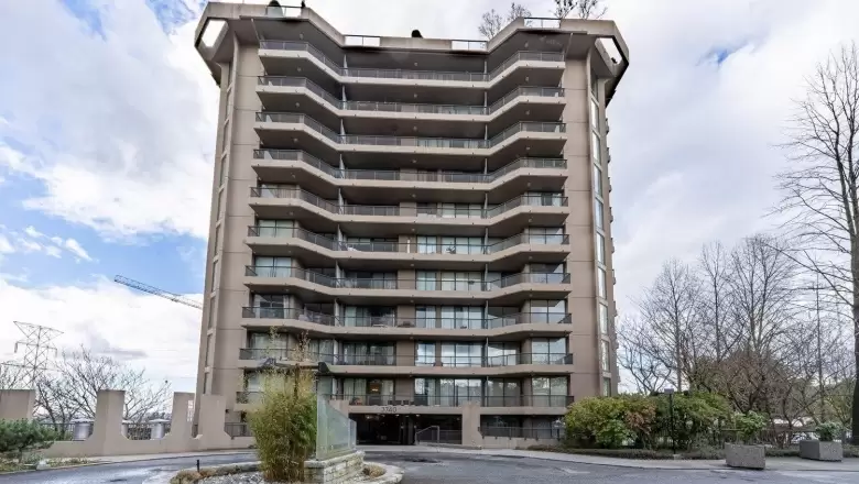 404 3740 ALBERT STREET image #1