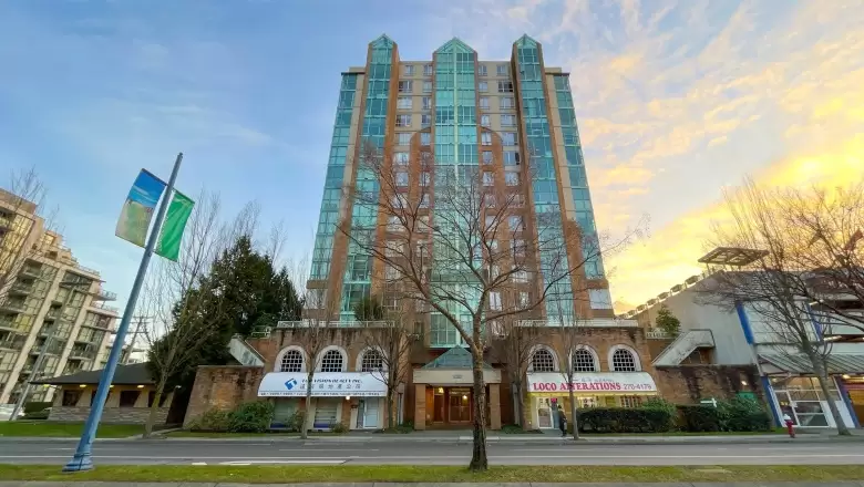304 8280 WESTMINSTER HIGHWAY image #1