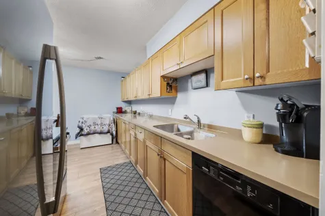 302 371 ELLESMERE AVENUE image #2