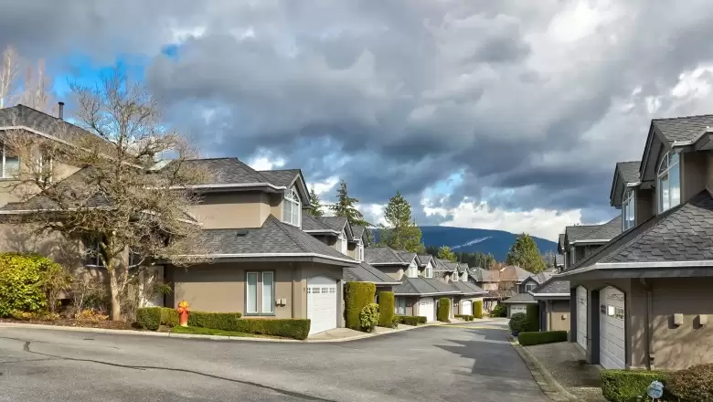 6 2990 PANORAMA DRIVE image #1