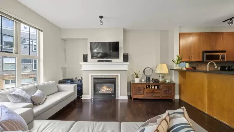 1220 4655 VALLEY DRIVE image #1