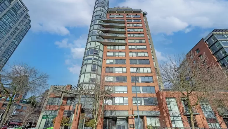 6E 199 DRAKE STREET image #1