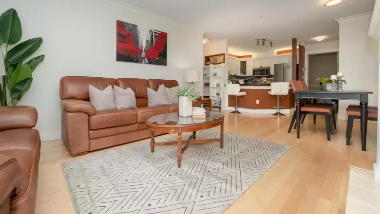 406 68 RICHMOND STREET image #1