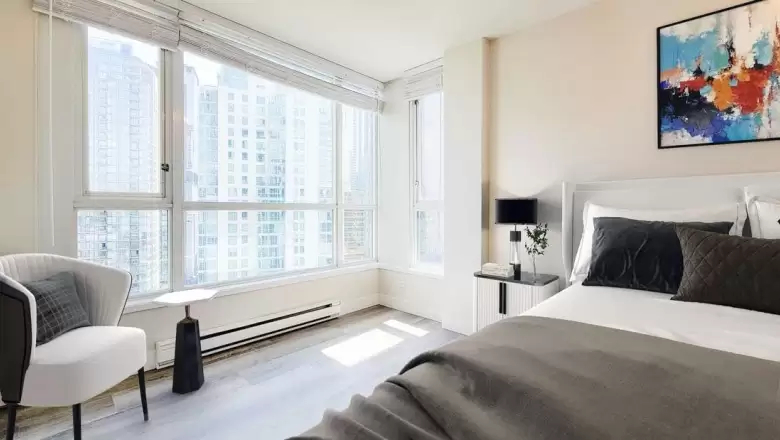 2707 1328 W PENDER STREET image #1