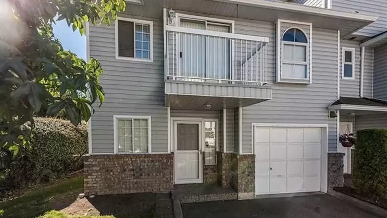 4 13981 70 AVENUE image #1