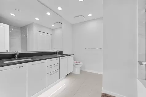 333 9551 ALEXANDRA ROAD image #4