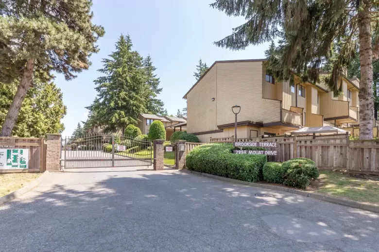 45 2998 MOUAT DRIVE image #1