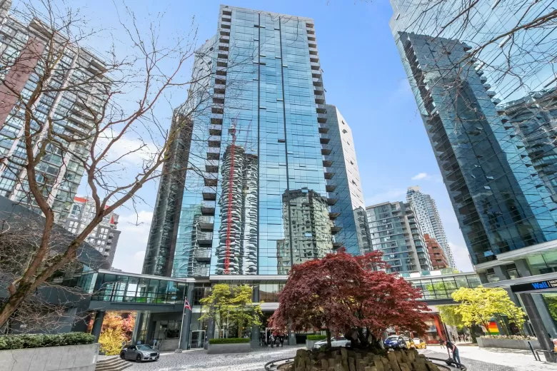 1107 1050 BURRARD STREET image #1