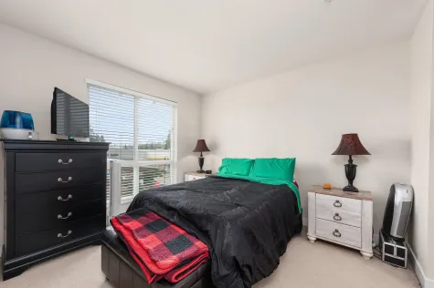 307 15795 CROYDON DRIVE image #2