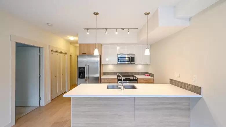 203 2214 KELLY AVENUE image #1