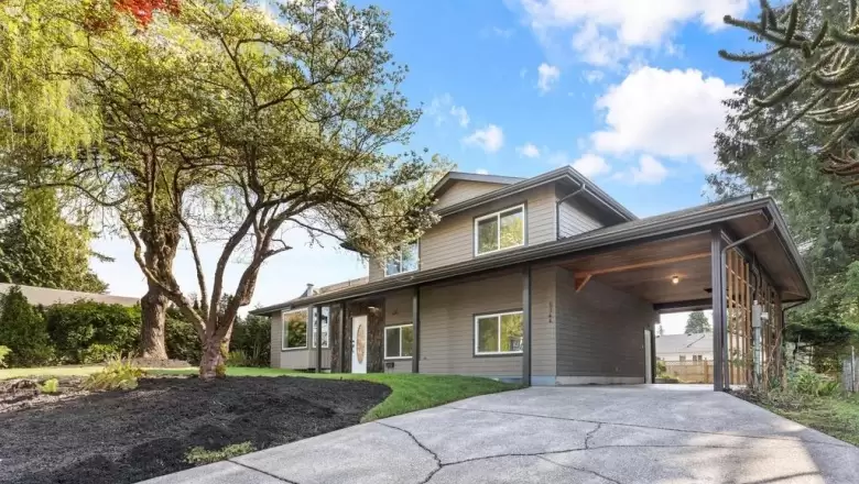 8144 BROWN CRESCENT image #1
