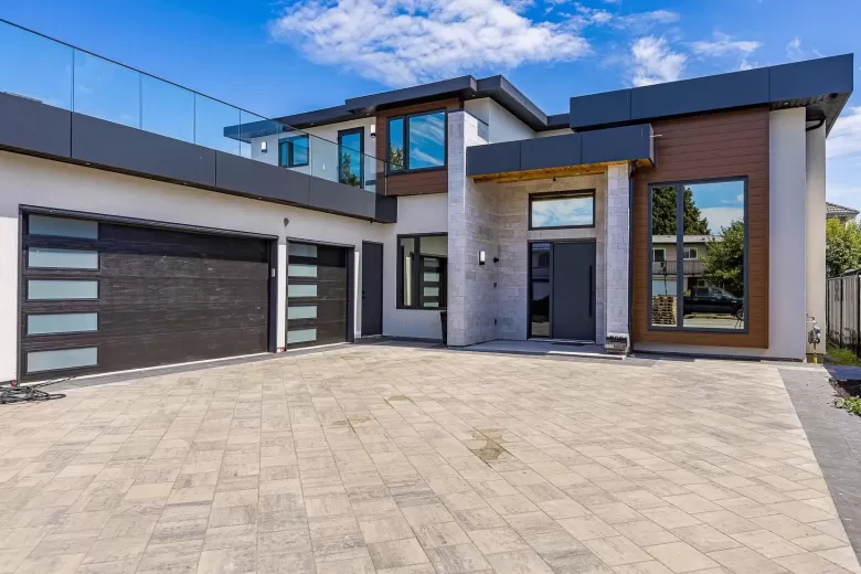 3931 REES ROAD image #1