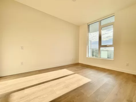 1603 308 ALDERSON AVENUE image #1