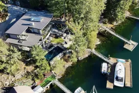 5432 SANS SOUCI ROAD, Sunshine Coast, Halfmoon Bay, BC