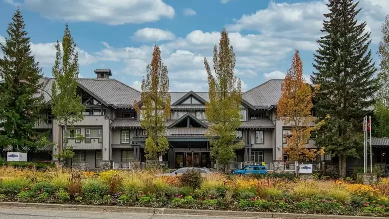 331 4573 CHATEAU BOULEVARD image #1
