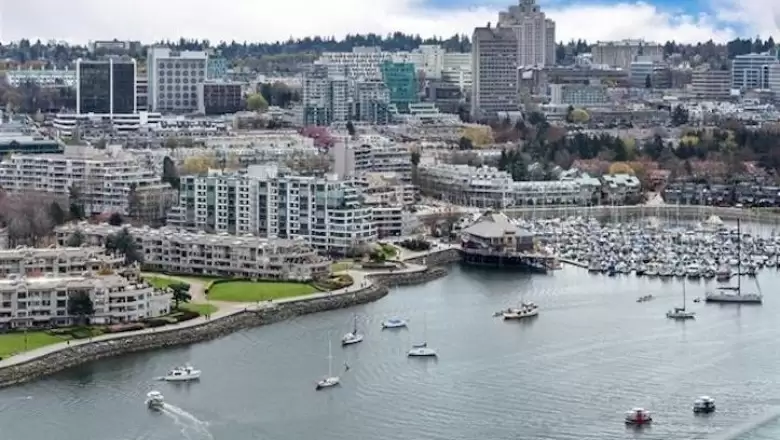 2617 89 NELSON STREET image #1