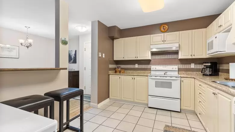 108 45520 KNIGHT ROAD image #1