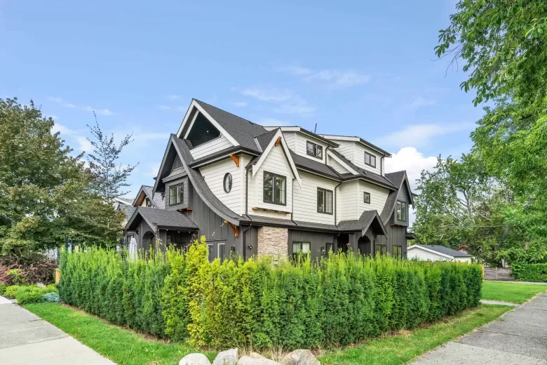5 N SLOCAN STREET image #1
