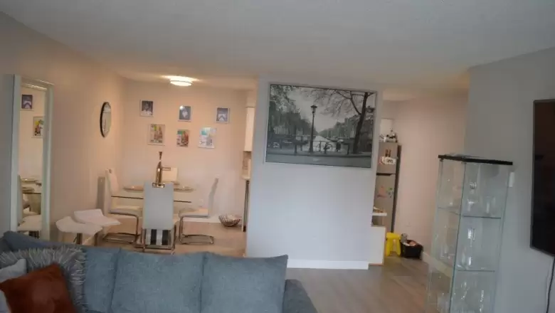 218 15238 100 AVENUE image #1