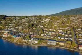 537 GIBSONS WAY, Sunshine Coast, Gibsons, BC