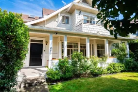 266 W 17TH STREET, North Vancouver, North Vancouver, BC