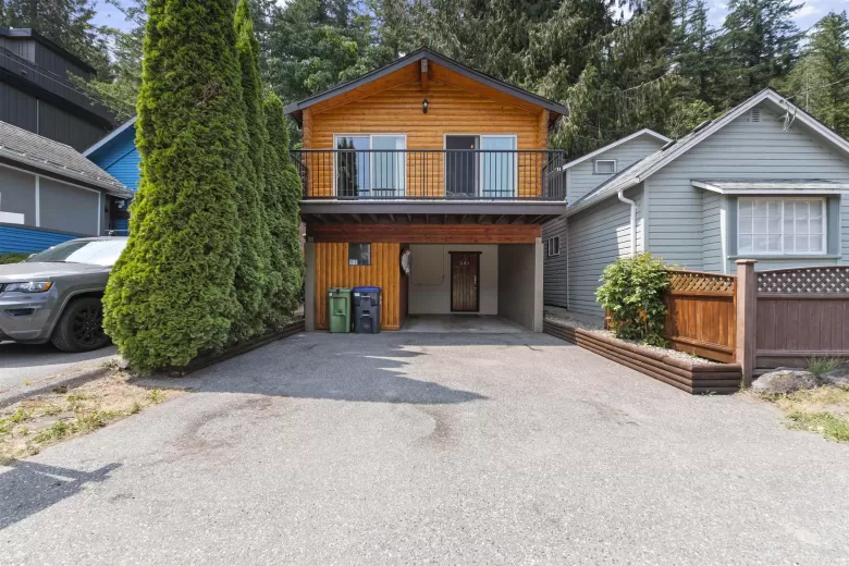 204 LAKESHORE DRIVE, Cultus Lake, BC for sale