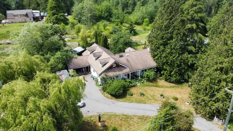2441 184 STREET image #1