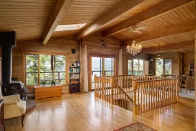 1684 WHITESAILS DRIVE, Bowen Island, Bowen Island, BC