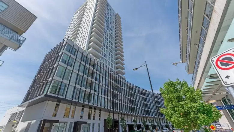 1402 3438 SAWMILL CRESCENT image #1