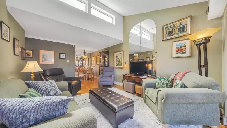308 2355 TRINITY STREET image #1
