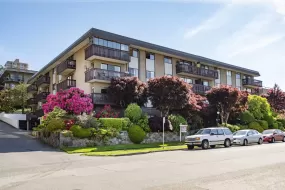 302 120 E 4TH STREET, North Vancouver, BC