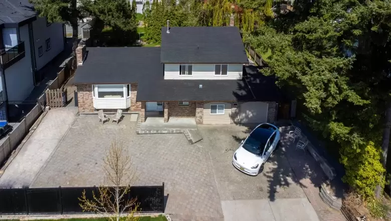 14311 68 AVENUE image #1