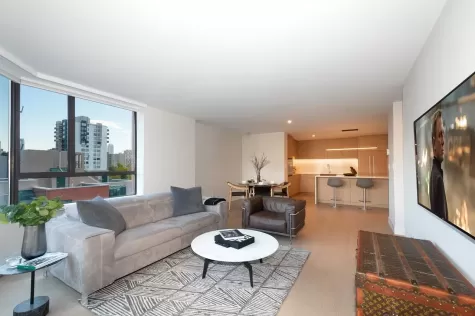 902 1860 ROBSON STREET image #1