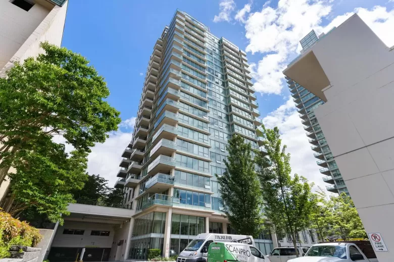 405 2200 DOUGLAS ROAD image #1