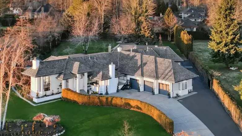 16865 18 AVENUE image #1