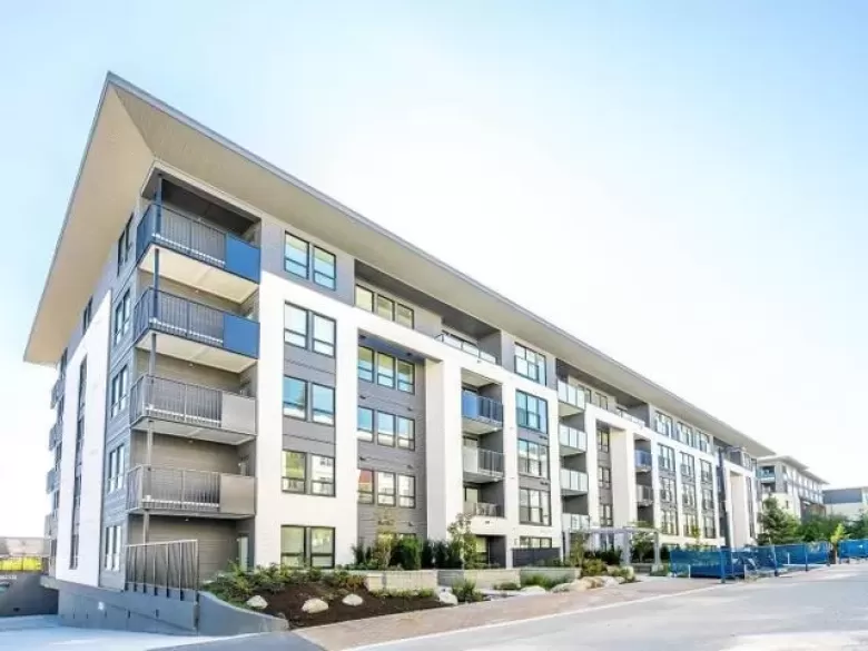 209 9228 SLOPES MEWS image #1