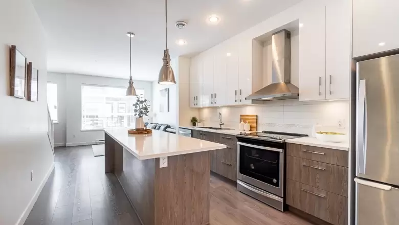 32 20857 77A AVENUE image #1