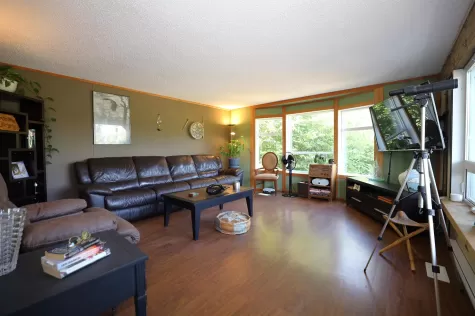 357 CASCADIA PARKWAY image #2