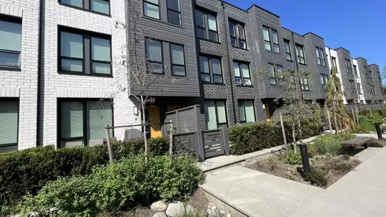 11 9278 SLOPES MEWS image #1