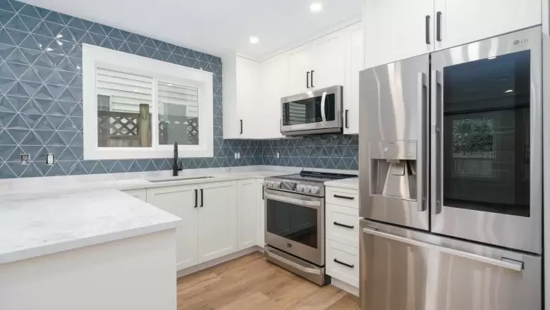 623 E 20TH AVENUE image #1