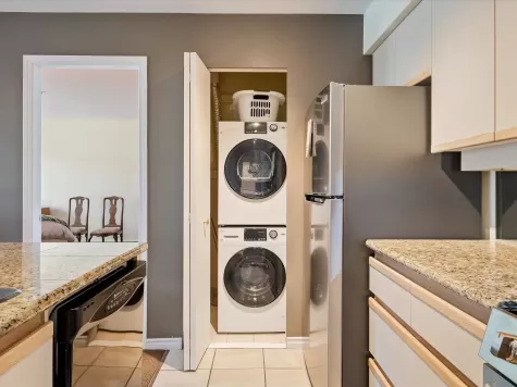 205 3217 BLUEBERRY DRIVE image #3