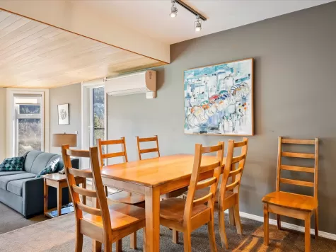 205 3217 BLUEBERRY DRIVE image #4