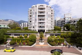 304 168 CHADWICK COURT, North Vancouver, North Vancouver, BC