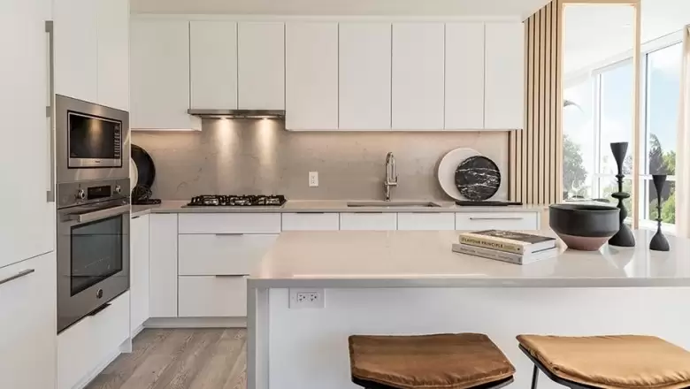 405 6138 BIRNEY AVENUE image #1