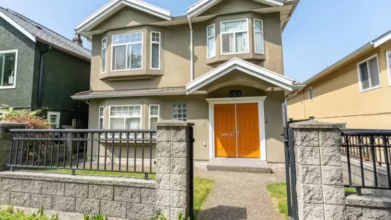 2521 PARKER STREET image #1