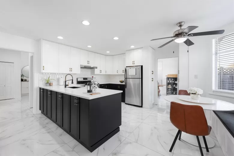 25 3500 CUNNINGHAM DRIVE image #1