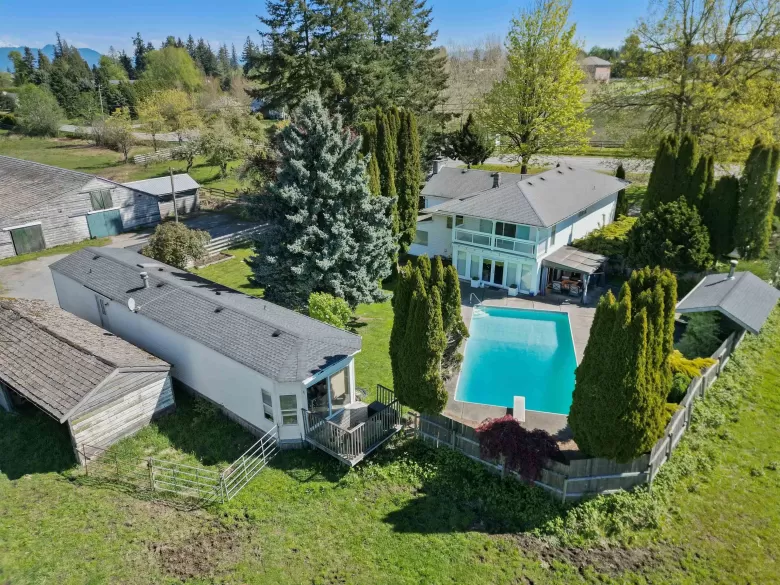 2943 248 STREET image #1