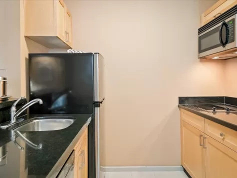 808 4050 WHISTLER WAY image #3