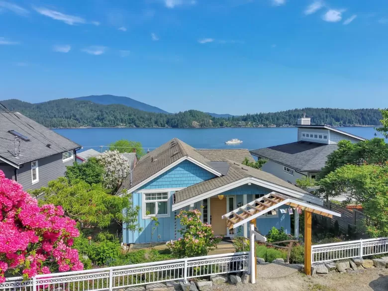 616 SEAVIEW ROAD, Gibsons, BC for sale